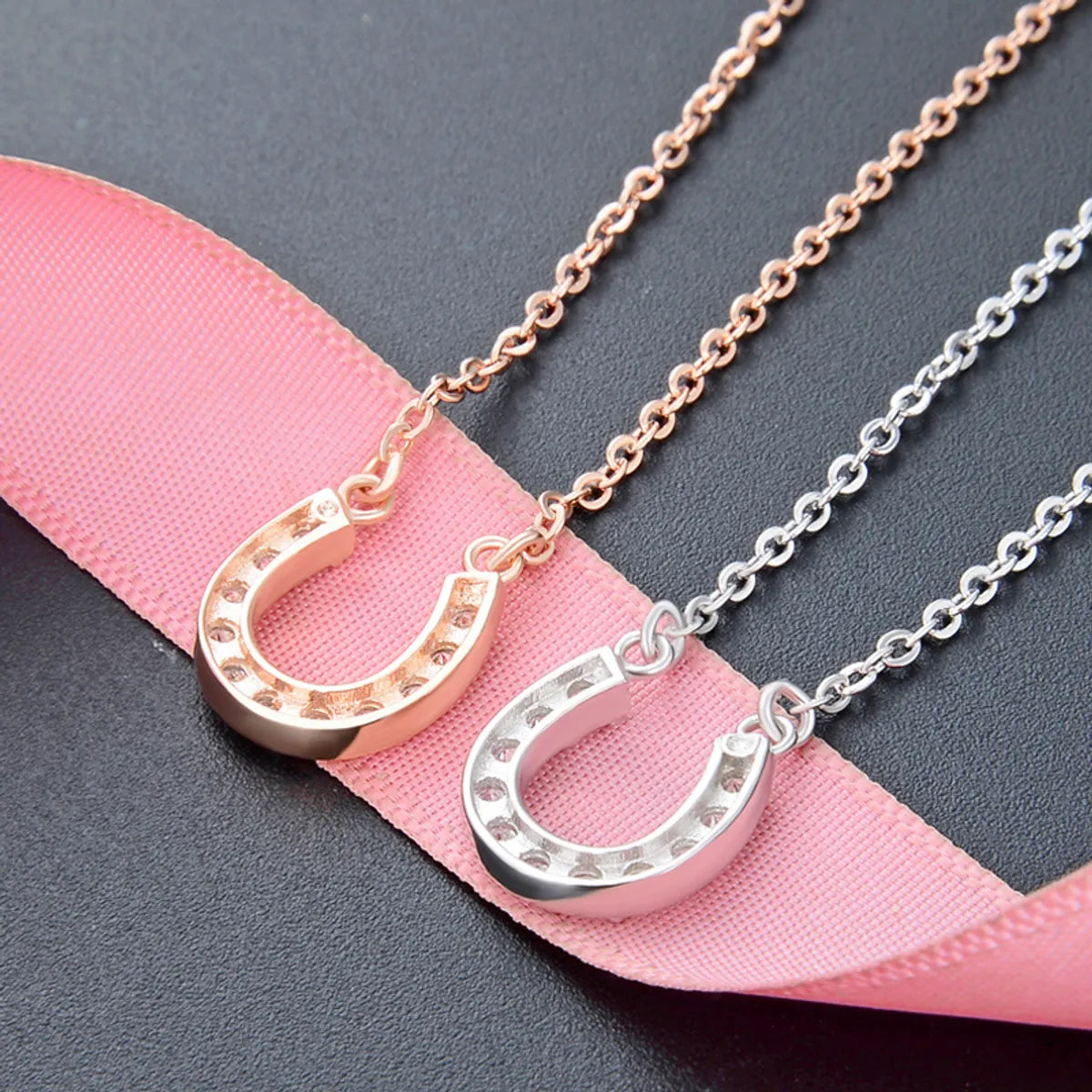 Women’s bar necklaces-Fashion Diamond Horseshoe S925 Silver Necklace Simple Female Short Necklace Wholesale