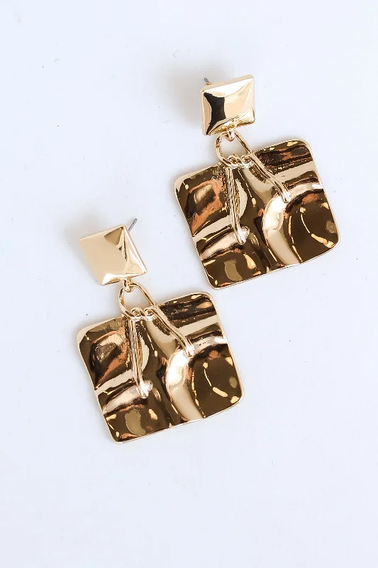 Women's earrings with a luxury feel -FINAL SALE - Eliza Gold Hammered Drop Earrings