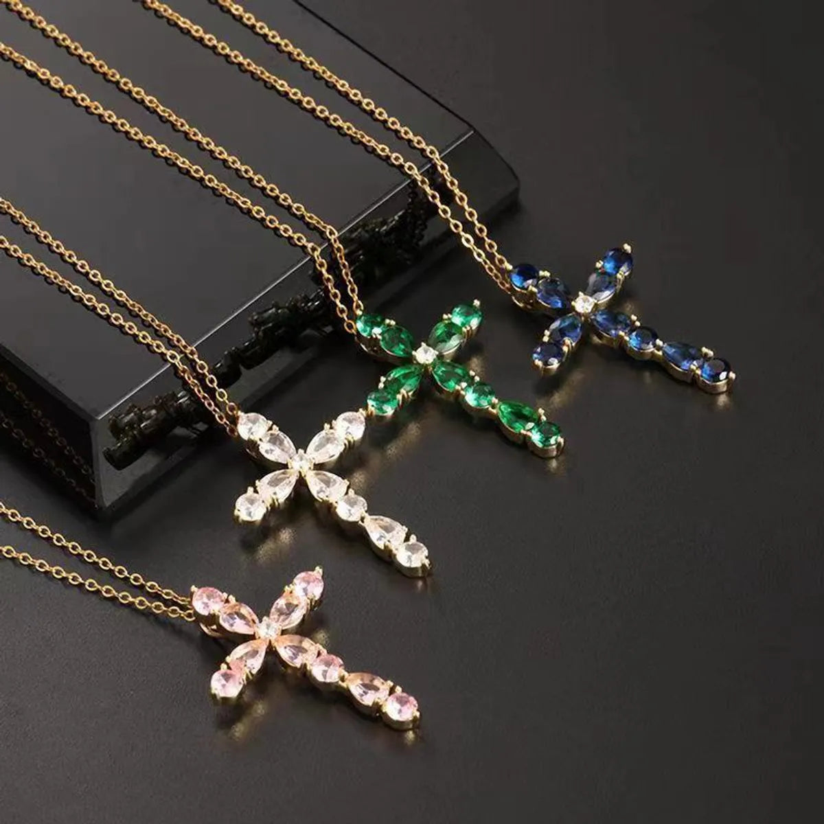 Women’s geometric necklaces-Simple Style Cross Stainless Steel Plating Inlay Zircon 18k Gold Plated Silver Plated Pendant Necklace