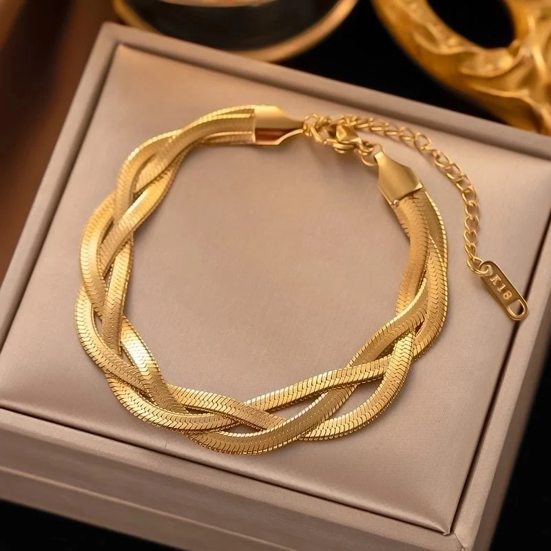 [Sle96] Three-Strand Bracelet Gold