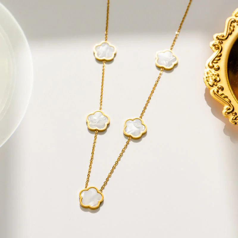 967 Necklace in White Beige Gold