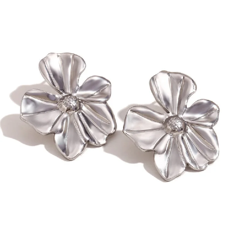 Cast five petal flower earrings - large - steel color