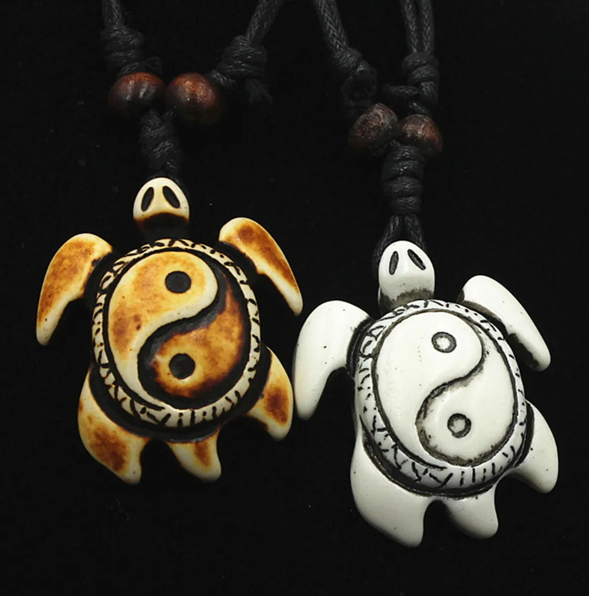 Women’s moonstone necklaces-Ethnic Style Tortoise Resin Wax Rope Men'S Pendant Necklace