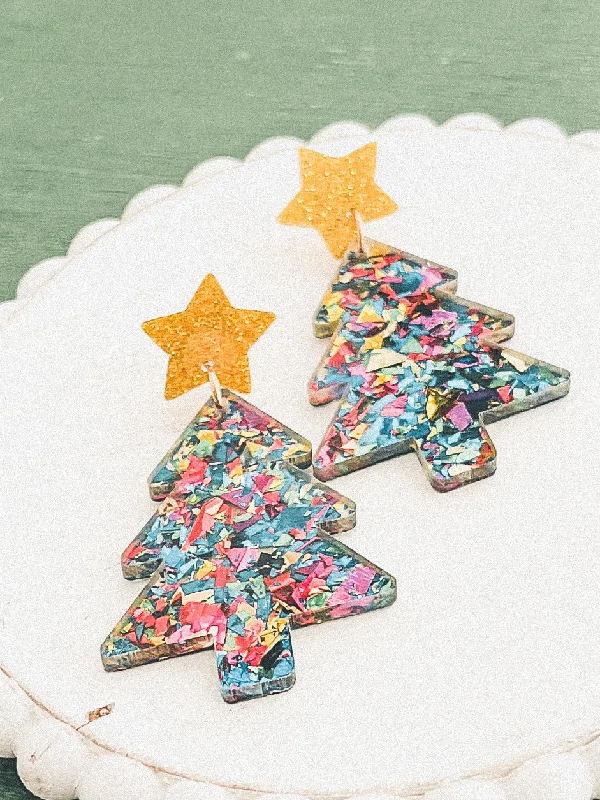 Wholesale women's earrings -Beautiful Acrylic Christmas Tree Earrings