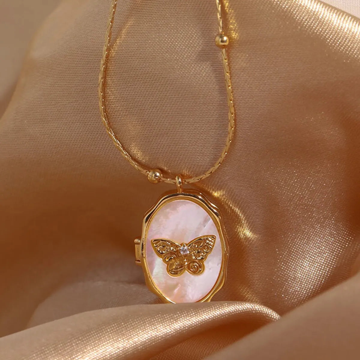 Women’s bridal necklaces-Casual Simple Style Angel Butterfly Copper Plating Shell Copper Zircon 18k Gold Plated Pendant Necklace