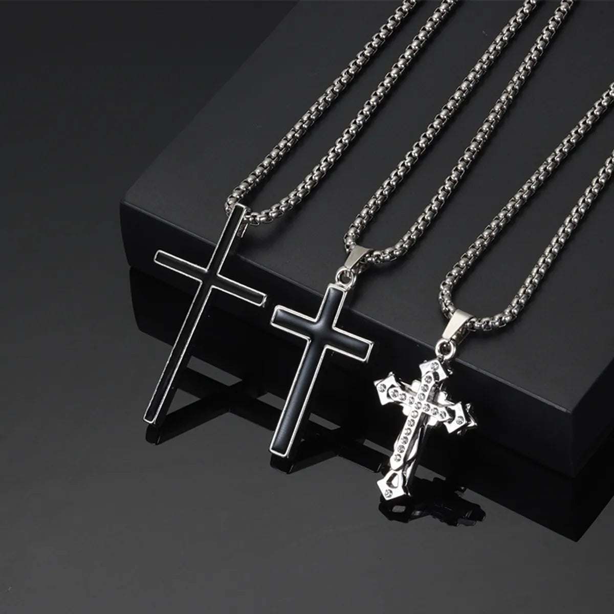 Women’s vintage necklaces-Casual Simple Style Cross Alloy Titanium Steel Enamel Inlay Rhinestones Unisex Pendant Necklace