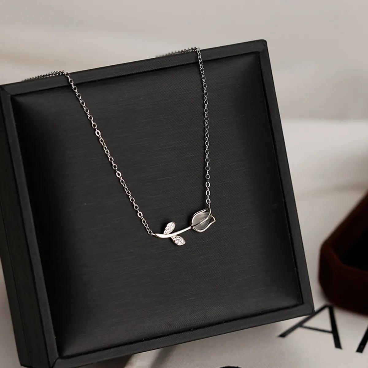 Women’s silver necklaces-Sweet Tulip Sterling Silver Pendant Necklace