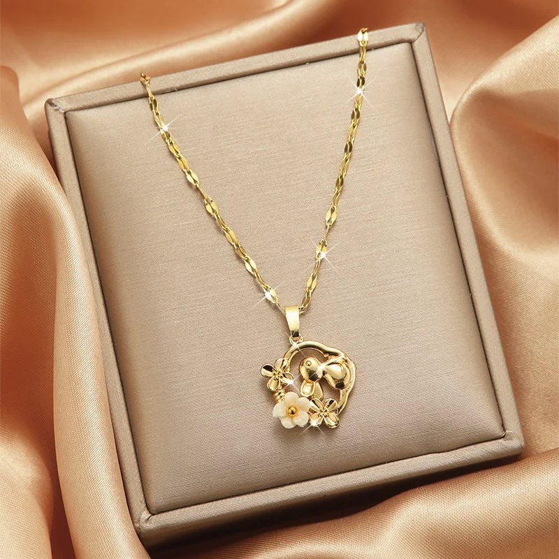 X5531# Laurel Rabbit Necklace