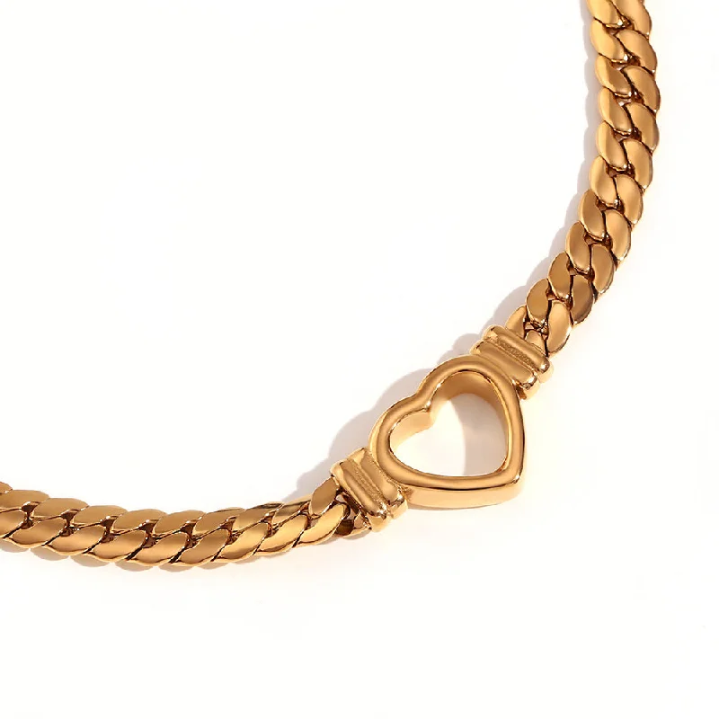 Hollow Heart Pendant Chain Choker - Gold