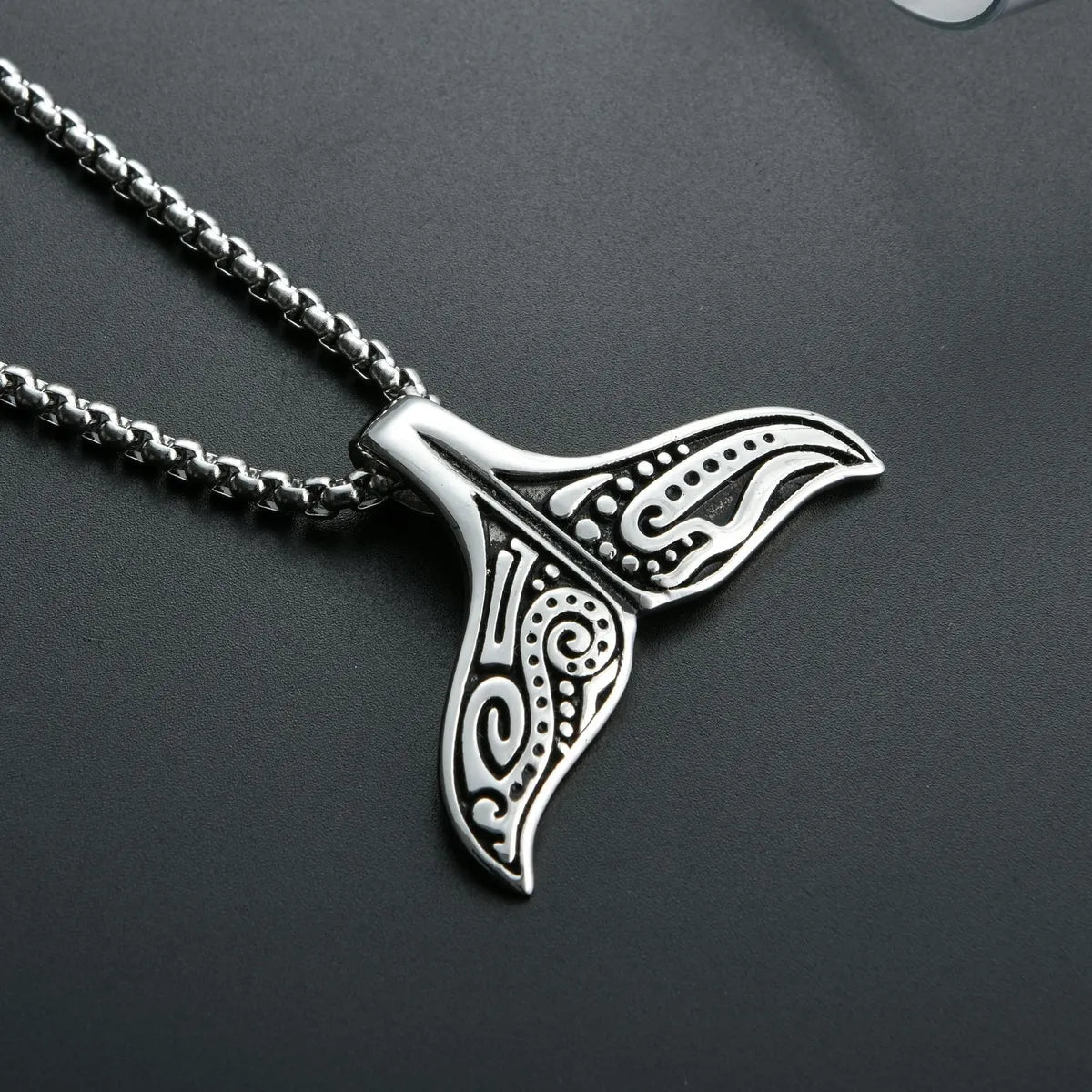 Women’s heart necklaces-Hip-Hop Retro Fish Tail Stainless Steel Men'S Pendant Necklace