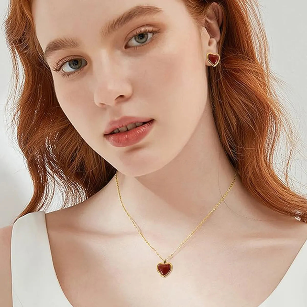 Women’s silver pendant necklaces-Elegant Lady Heart Shape Stainless Steel Plating Inlay Agate 18k Gold Plated Pendant Necklace