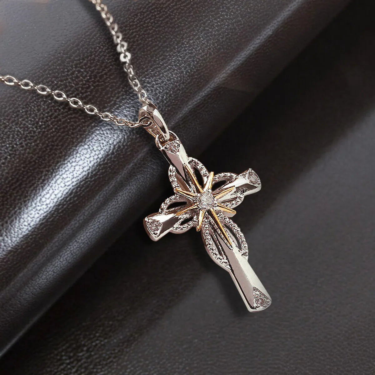 Women’s initials necklaces-Vintage Style Cross Alloy Plating Silver Plated Women'S Pendant Necklace