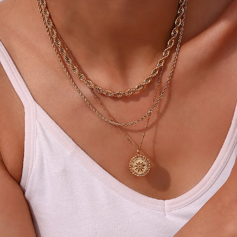 Women’s classic necklaces-Fashion Stripe Geometric Stainless Steel 18K Gold Plated Necklaces