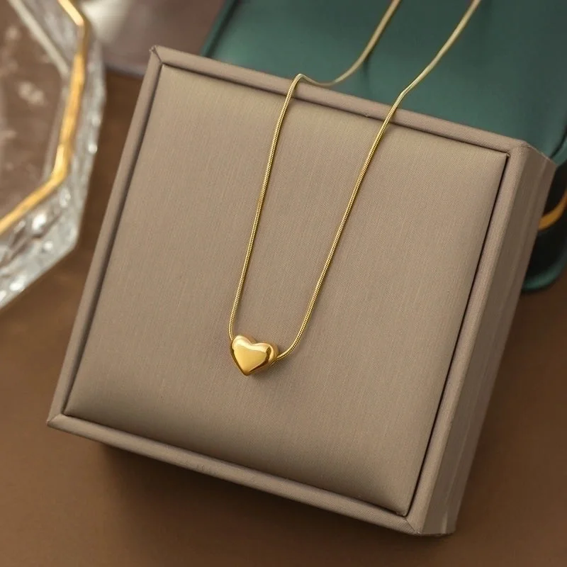 Yc [H305] Three-Dimensional Heart Necklace [Gold]