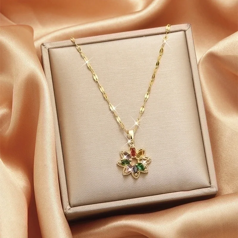 X5532# Colorful Petal Necklace