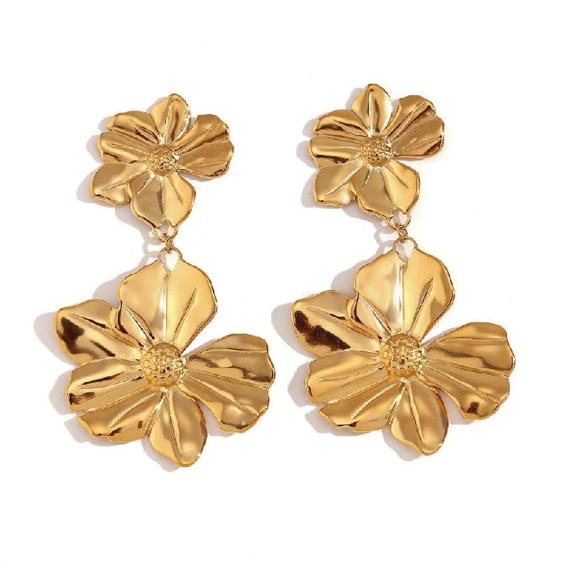 Two flower spliced earrings - gold