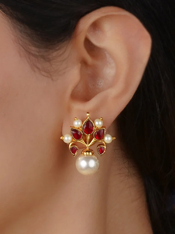 Bohemian style earrings for women -Red Color Gold Plated Jadau Kundan Earrings - ME979R