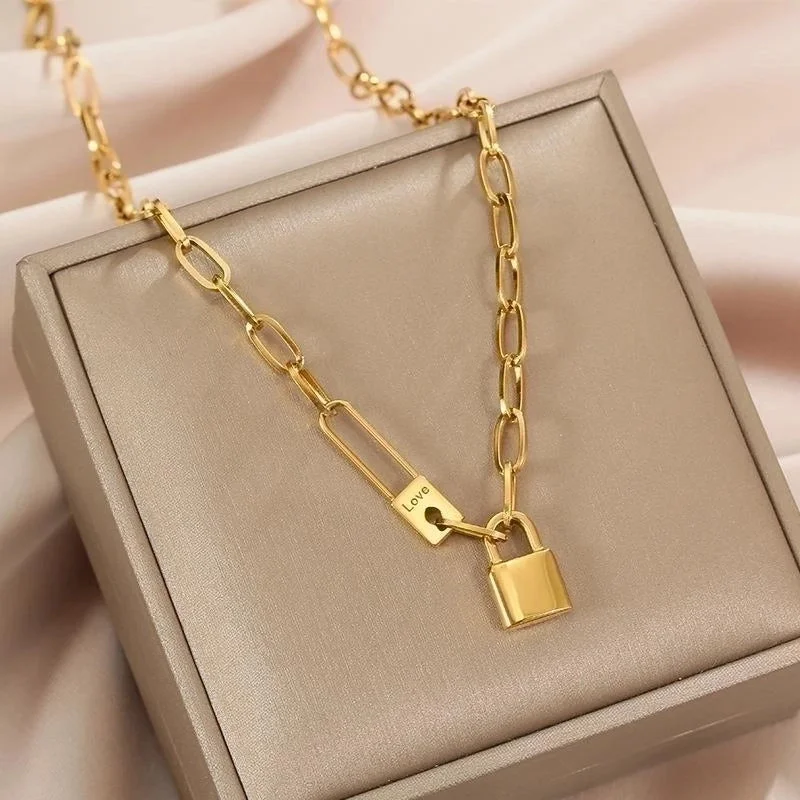 |[H6133] Lock Necklace Gold