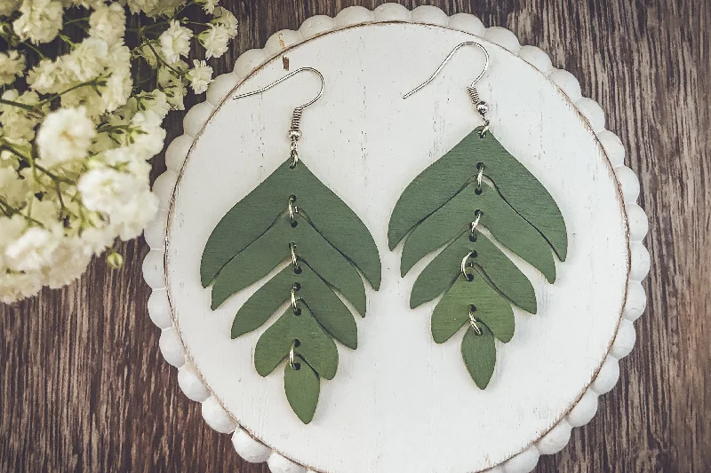 Metal women's earrings -Beautiful Green Wood Leaf Earrings