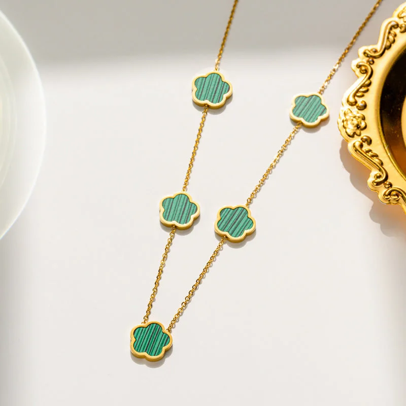 967 Necklace Green Shell Gold