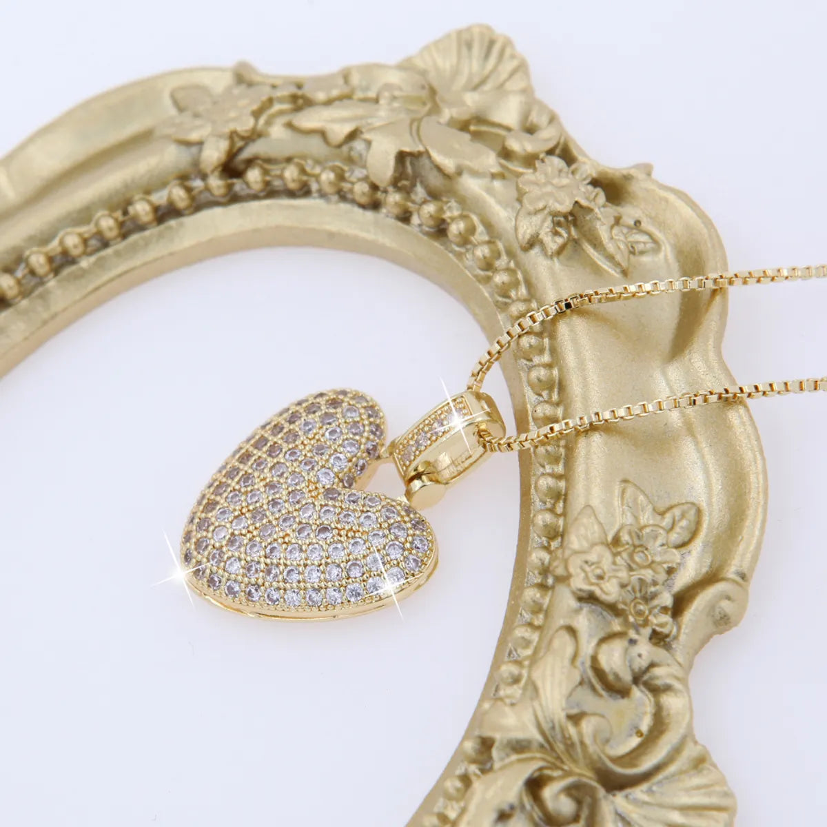 Women’s vintage necklaces-Wholesale Elegant Lady Heart Shape Copper Inlay 18K Gold Plated White Gold Plated Zircon Pendant Necklace