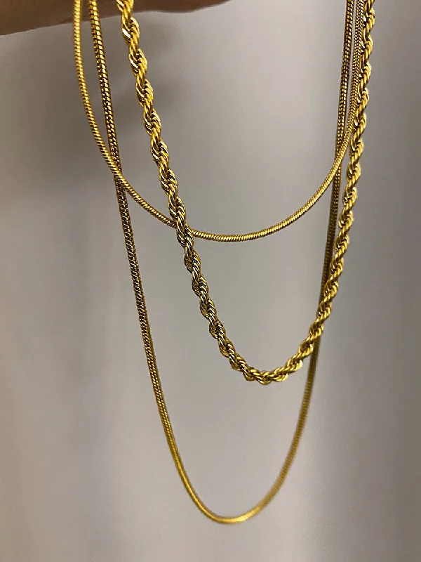 Three layer necklace