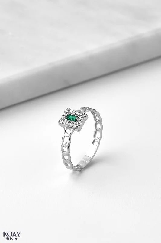 Women’s simple solitaire rings-Green Rectangle Zircon Gourmet Ring