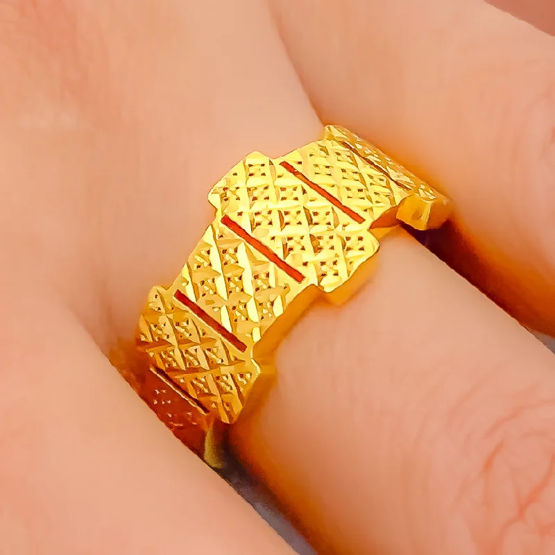 Women’s adjustable rings-Lovely Etched 22k Gold Ring