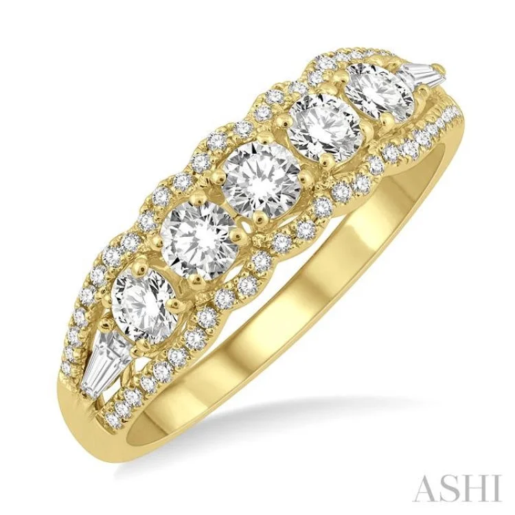 Engagement rings with accent diamonds for women -3/4 ctw Baguette and Round Cut Diamond Fashion Ring in 14K Yellow Gold