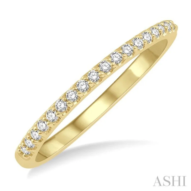 Affordable engagement rings for women -1/6 ctw Round Cut Diamond Wedding Band in 14K Yellow Gold