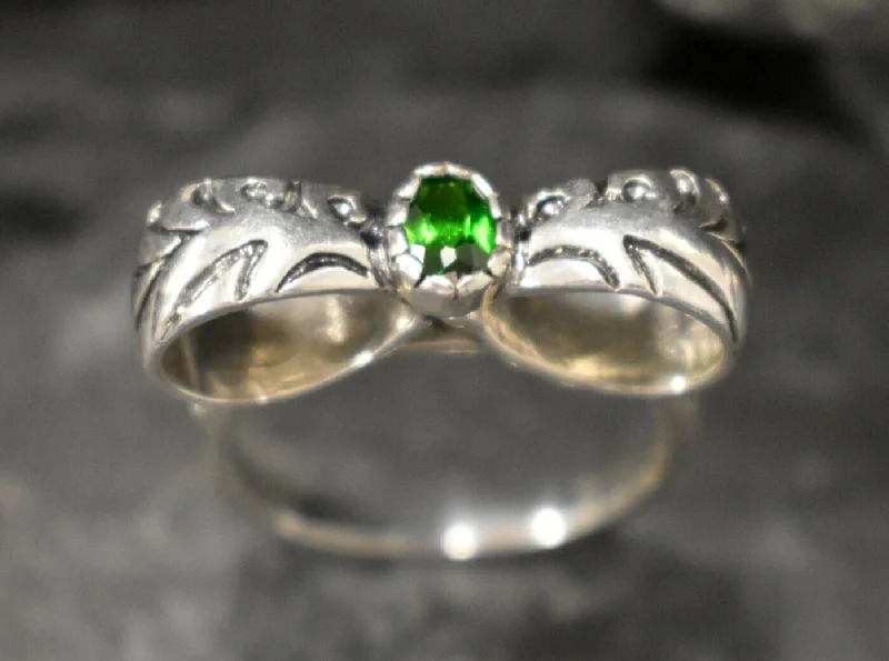 Women’s silver stack rings-Chrome Diopside Ring - Large Ribbon Ring - Green Bow Ring