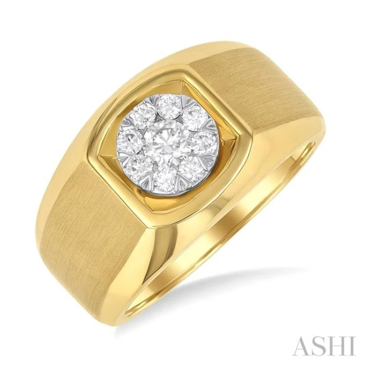 Engagement rings with accent diamonds for women -1/2 ctw Basin Nestled Circular Mount Lovebright Round Cut Diamond Men's Ring in 10K Yellow and White Gold