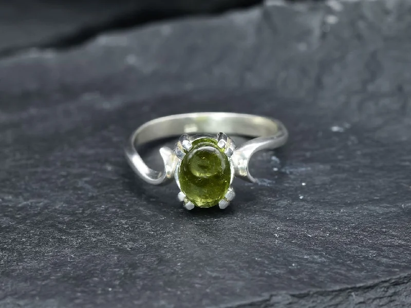 Women’s gemstone wedding rings-Green Tourmaline Ring - Solitaire Silver Ring - Classic Oval Ring