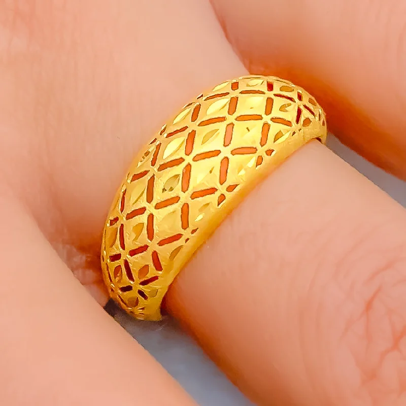 Women’s custom rings-Versatile Stately 22k Gold Ring