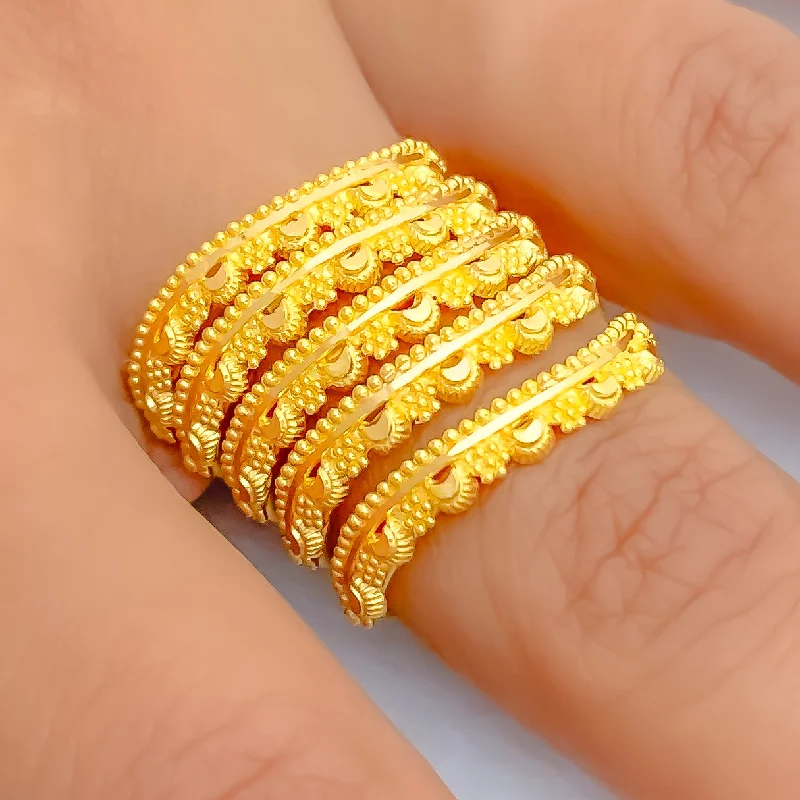 Women’s vintage style rings-Upscale Floral Lined 22K Gold Spiral Ring